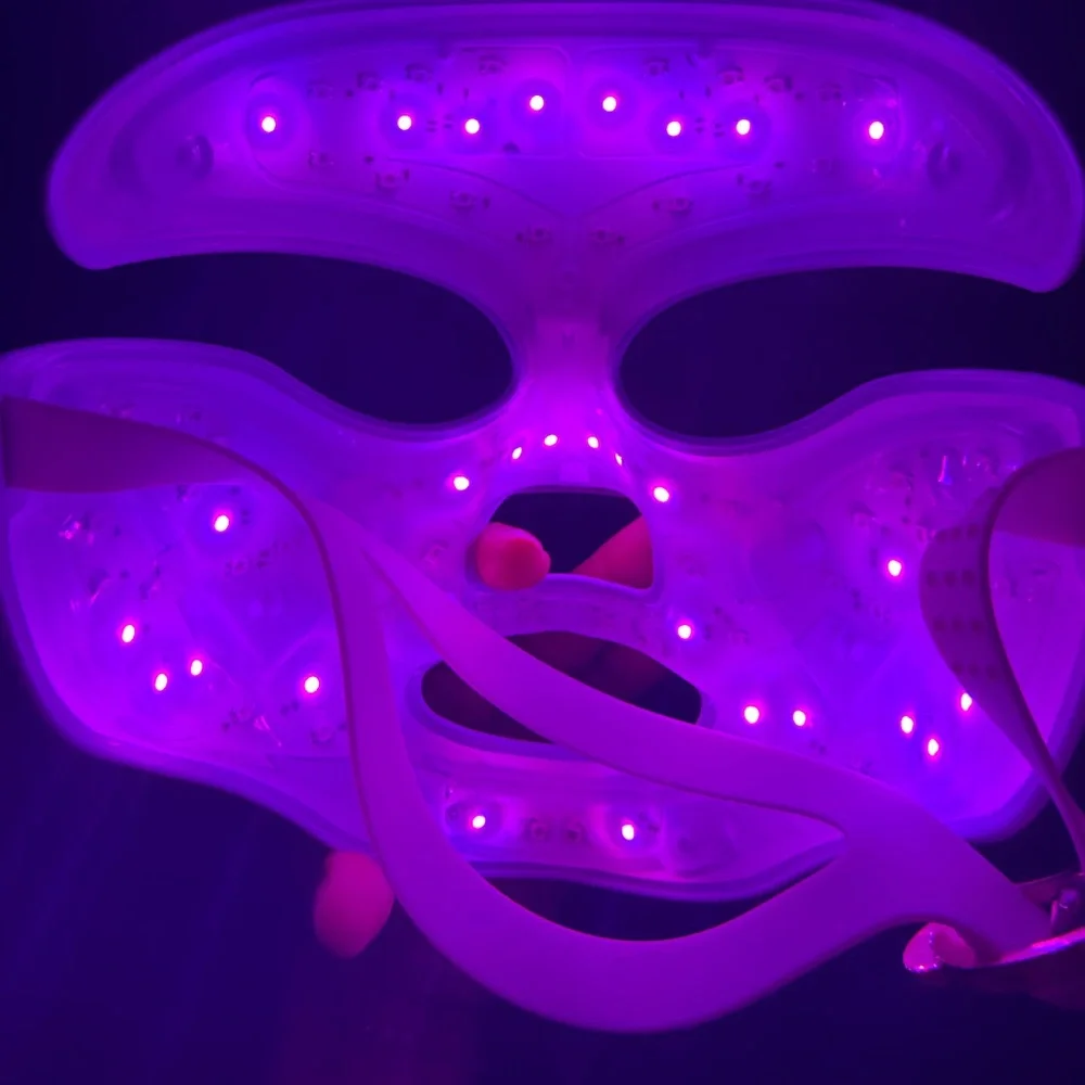 Like New DENNIS GROSS LED MASK - Picture 4 of 7